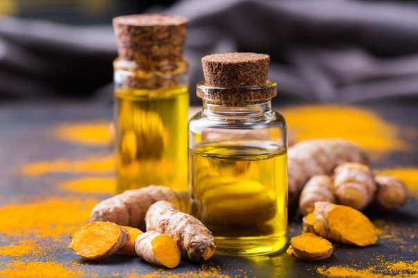 Aceite de cúrcuma para el cuidado de tu piel