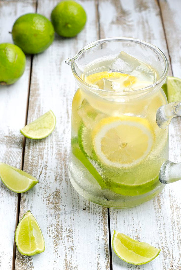 El limón, ¿puede usarse como herramienta para bajar de peso?